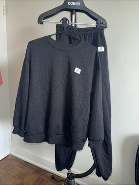 Women Black Embossed Sweatshirt and Jogger Set